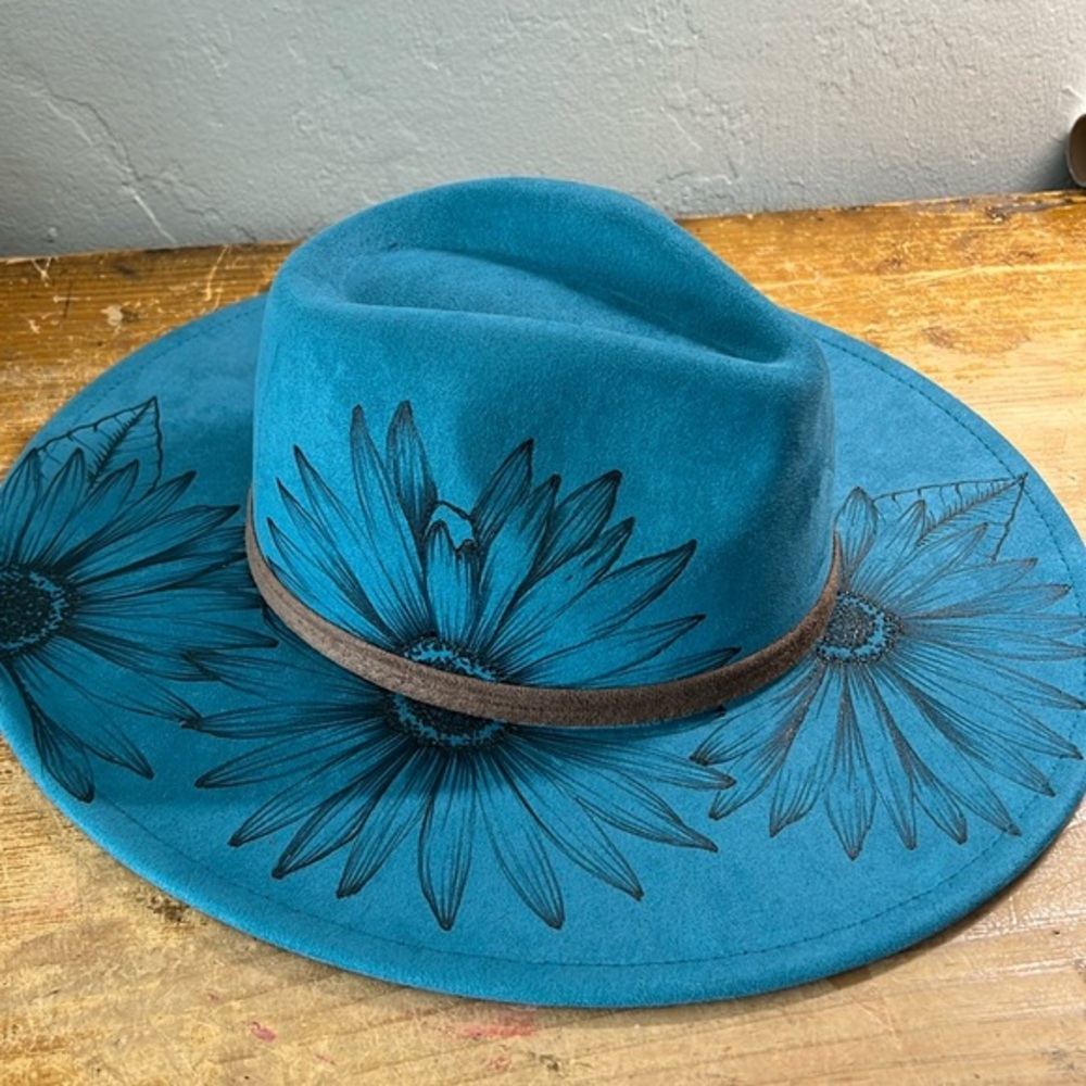 Bittersweet canvas, suede, cowboy hat, engraved sunflower new one size